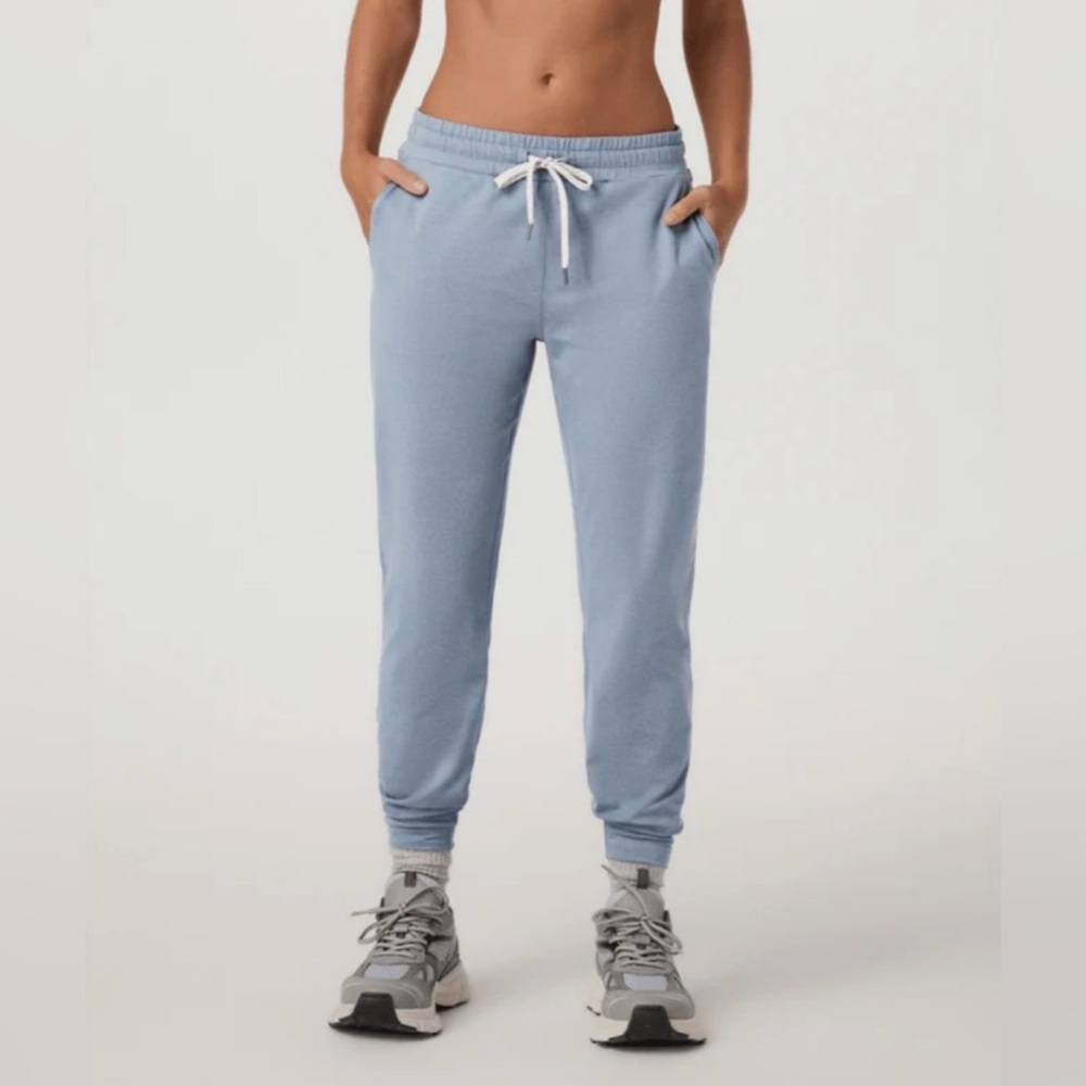 NWT Vuori performance jogger sea glass heather xs